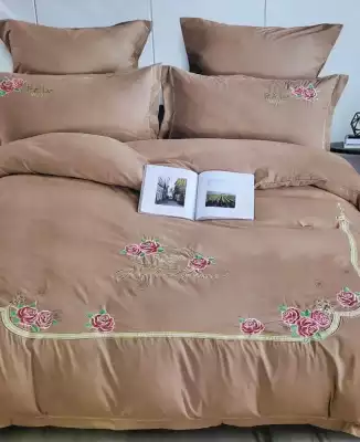 Мягкий нежный постельный комплект от бренда ALLANNA, Светлый серо-красный, сатин/бамбук